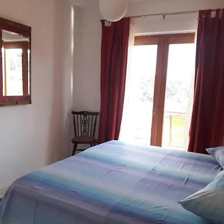 Appartement Dioniza - 150 M From *